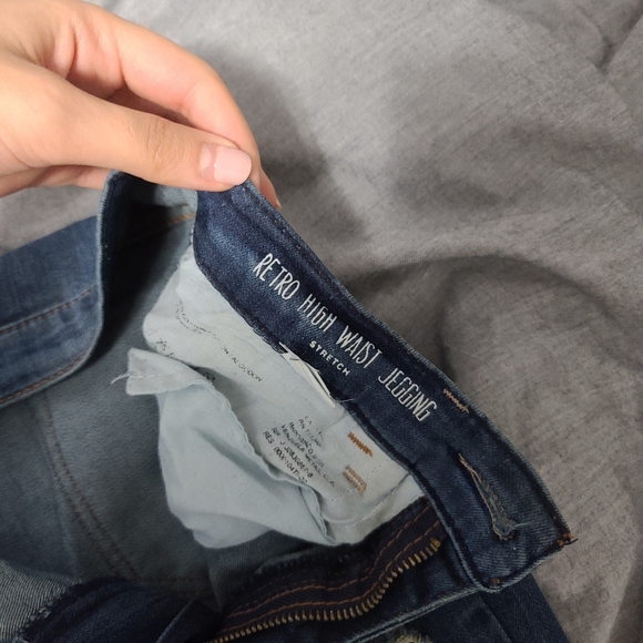 2/25$ 🛍Retro high waisted ripped jeans - Picture 3 of 4